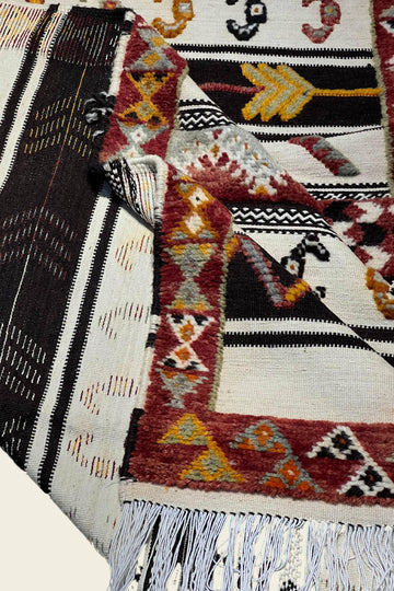 KILIM MOROCCAN RUG - KL104 - 4'7" X 8'7" Dar Bouchaib Marrakech Carpets Rugs Of Morocco