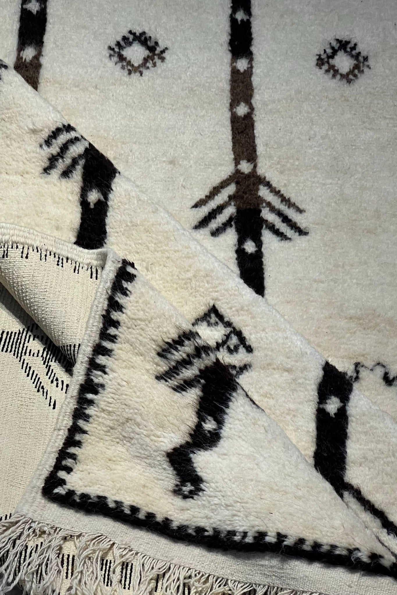 KILIM MOROCCAN RUG - KL105 - 5'2" X 8'3" Dar Bouchaib Marrakech Carpets Rugs Of Morocco