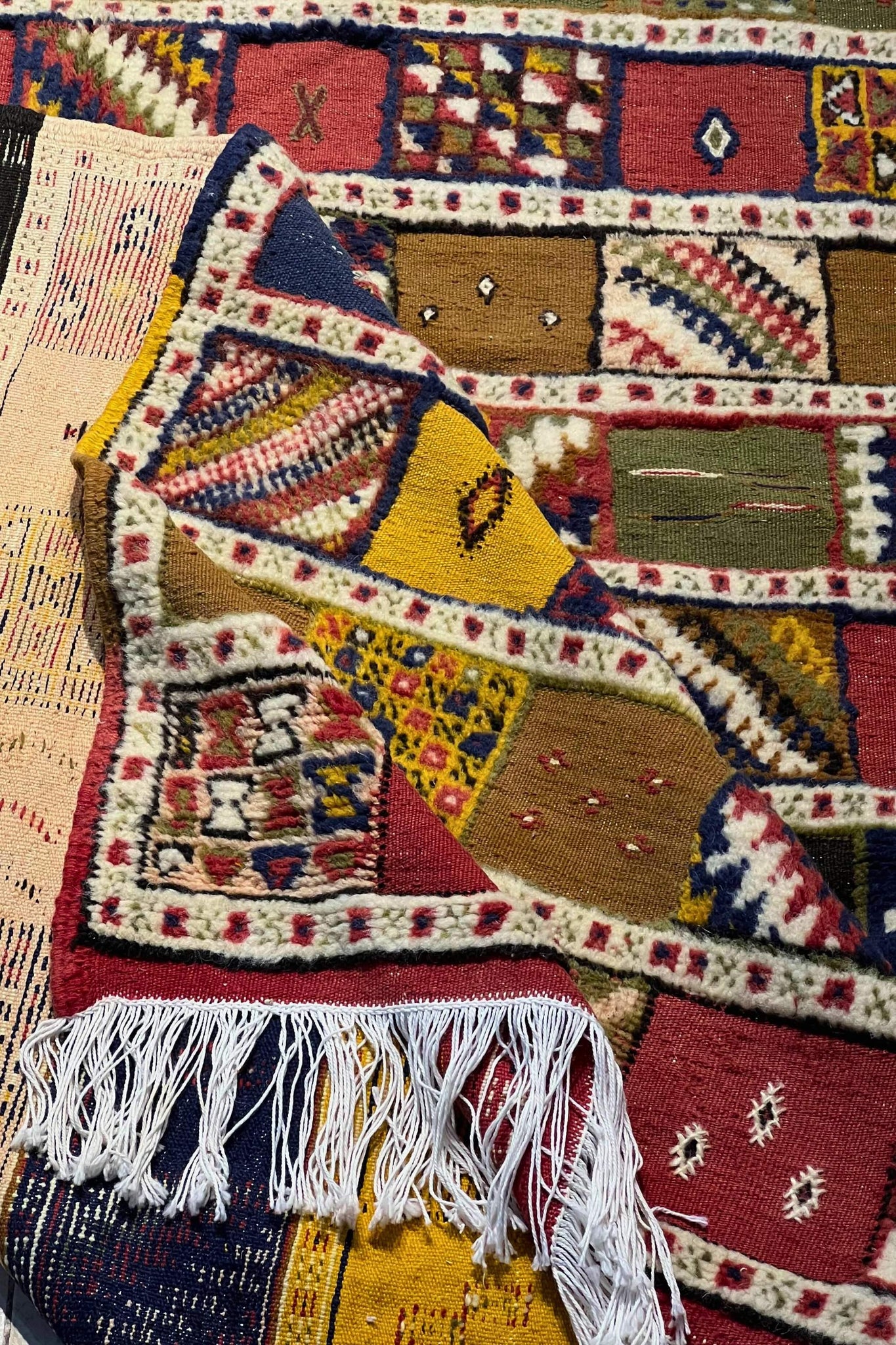 KILIM MOROCCAN RUG - KL115 - 5'1" X 8'6" Dar Bouchaib Marrakech Carpets Rugs Of Morocco