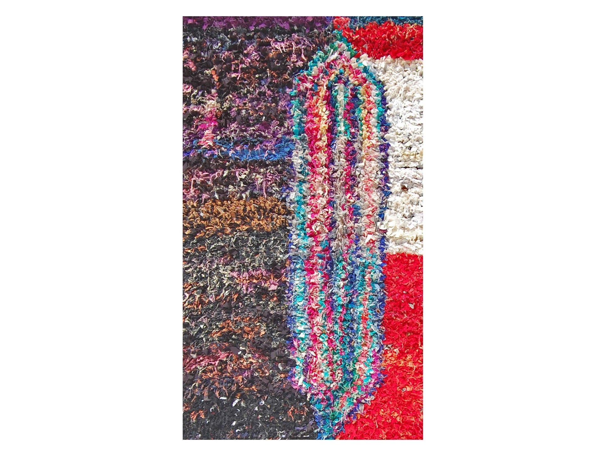 Vintage Moroccan Rug - Izil Morocco Collection Boucherouite Rugs Of Morocco