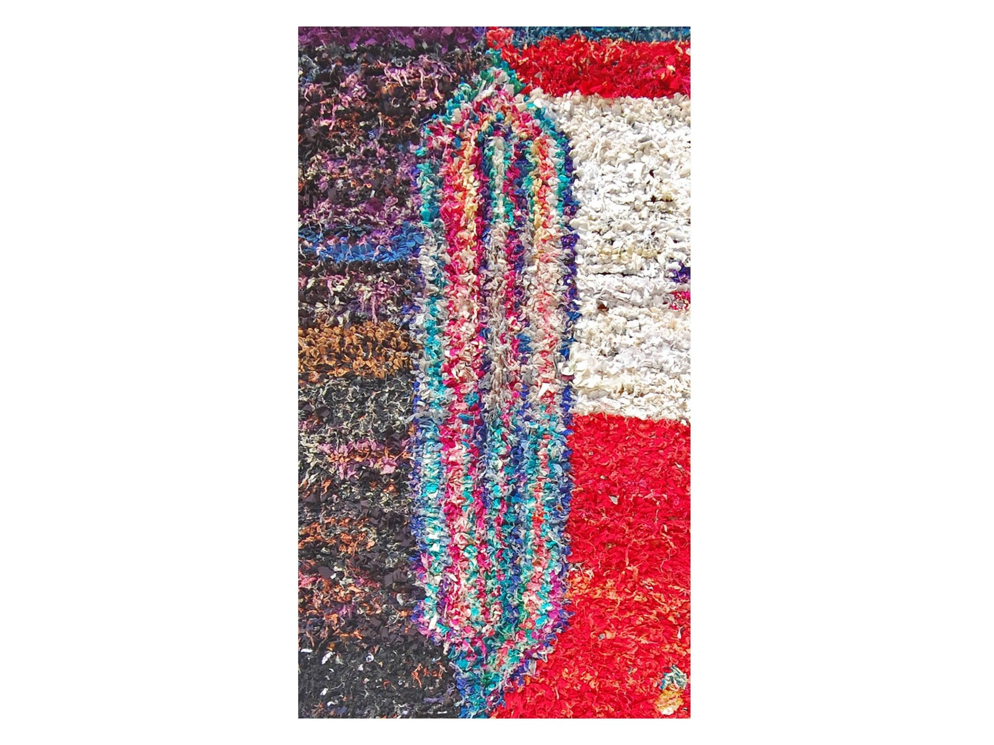 Vintage Moroccan Rug - Izil Morocco Collection Boucherouite Rugs Of Morocco