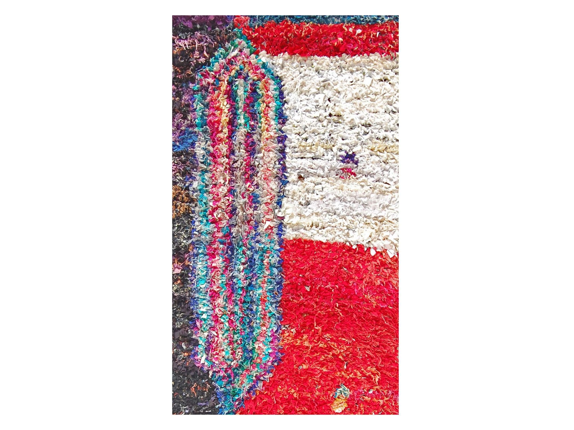 Vintage Moroccan Rug - Izil Morocco Collection Boucherouite Rugs Of Morocco